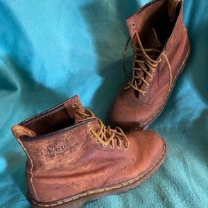 1990s Doc Martens Made in England - Mens 10 Womens 11 - brown - the real deal!